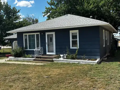746 W 3rd, Winner, SD 57580