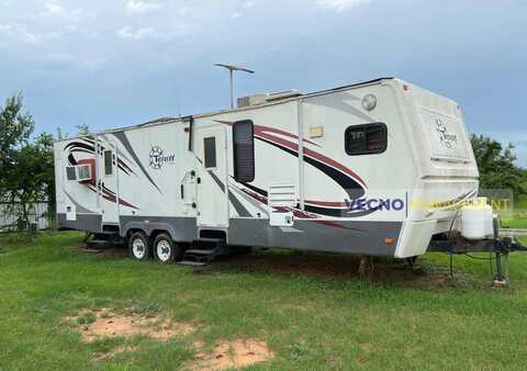 1819 Country Road 1001, Pearsall, TX 78061