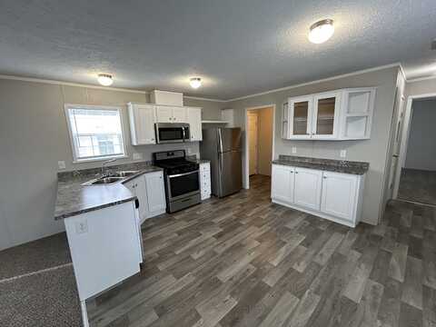 457 Montana, Belleville, MI 48111