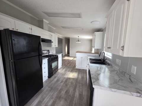 26 Hummingbird Drive, Orion Township, MI 48359