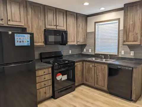 300 Forrest Ave., Springfield, IL 62702