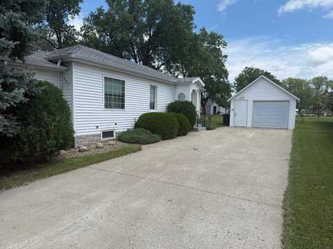 107 N 3rd Street, Wishek, ND 58495