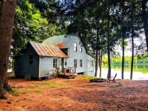 32 Cooks Pond Rd, Cranberry Lake, NY 12927
