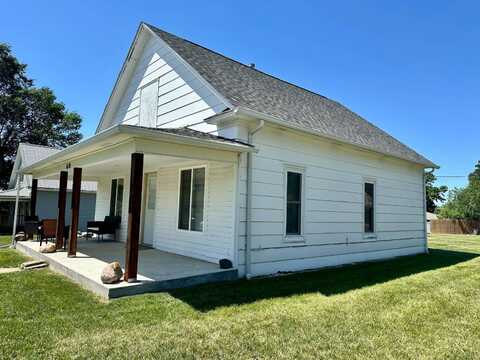 610 N Maple Street, Osmond, NE 68765
