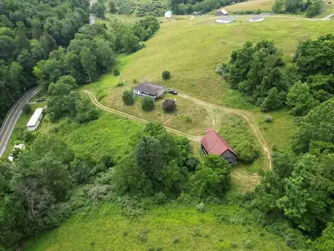 2213 Gregory Run Road, Clarksburg, WV 26301
