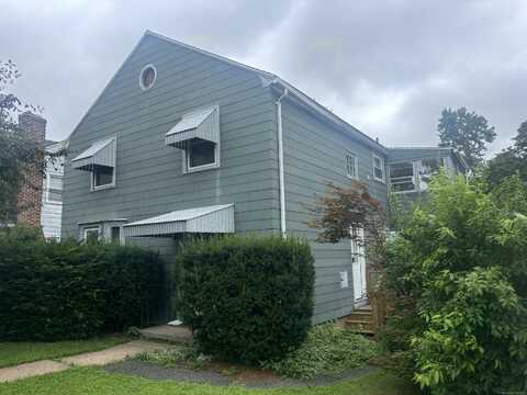 536 South Quaker Lane, West Hartford, CT 06110