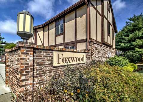 138 Foxwood Close, Milford, CT 06461