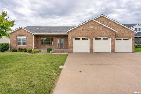 922 W SCOTT Street, Eldridge, IA 52748