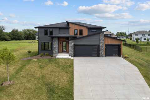 383 MADISON Drive, Riverdale, IA 52722