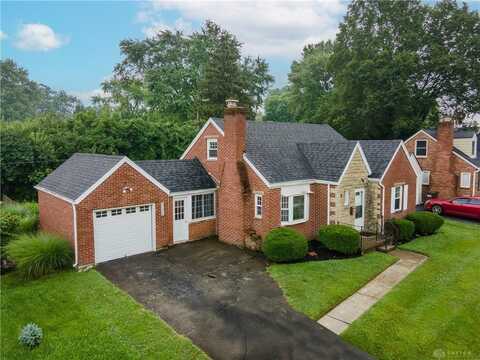 3858 Far Hills Avenue, Dayton, OH 45429