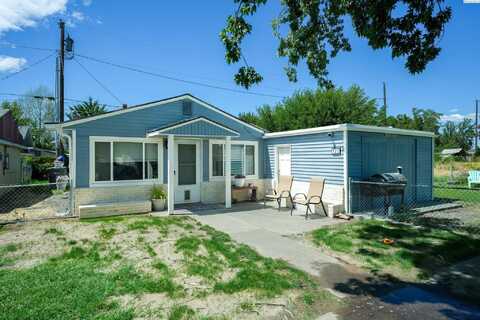 122 W 14th Ave, Kennewick, WA 99337