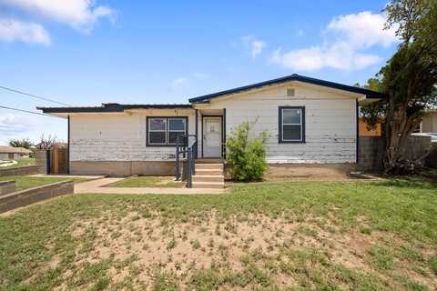601 Caylor Dr, Big Spring, TX 79720