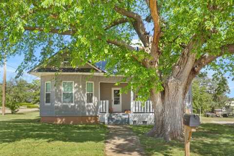 110 S Houston St, Shamrock, TX 79079