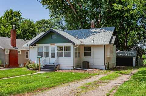 910 30th Street, Des Moines, IA 50312