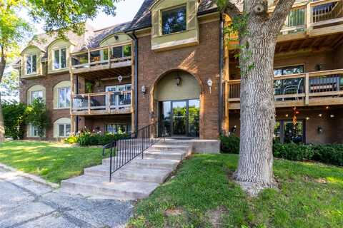 1410 20th Street unit: 20, West Des Moines, IA 50265