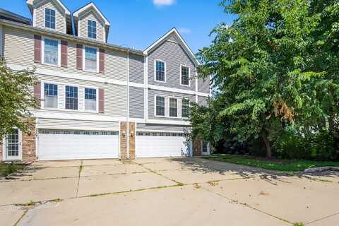 8302 Westown Parkway unit: 7106, West Des Moines, IA 50266