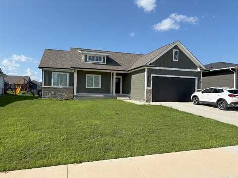 228 11th Court NW, Bondurant, IA 50035