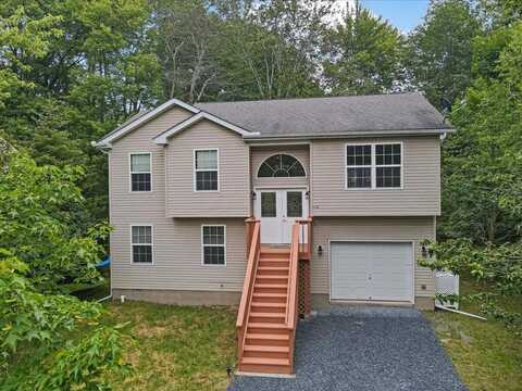 4580 Briarcliff Terrace, Tobyhanna, PA 18466