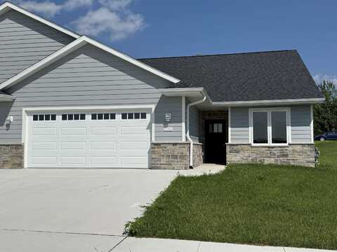 3600 Wagon Wheel, Dubuque, IA 52002