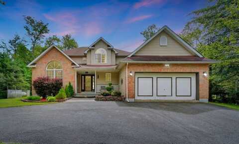 5117 Hounds Ear Road, Tobyhanna, PA 18466