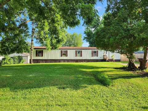 130 Peace Pipe, East Dubuque, IL 61025