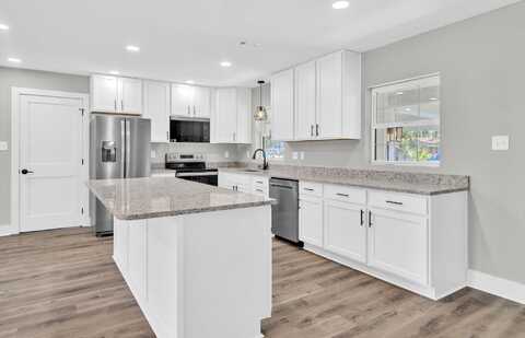238 NW Holmes Boulevard, Fort Walton Beach, FL 32548