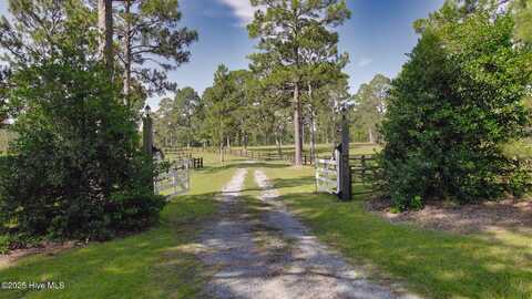 2541 Lakebay Road, Vass, NC 28394