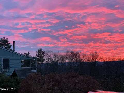 125 Blossom Lane, Milford, PA 18337