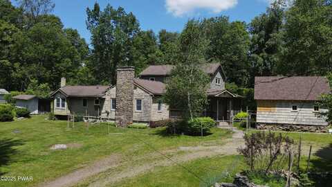 156 Mozzette Road, Canadensis, PA 18325