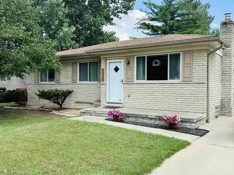 32660 haggerty dr., Roseville, MI 48066
