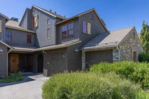 1130 Pyramid Peak Dr, Mammoth Lakes, CA 93546