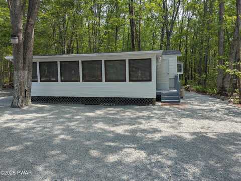 216 Shohola Parkway S, Shohola, PA 18458