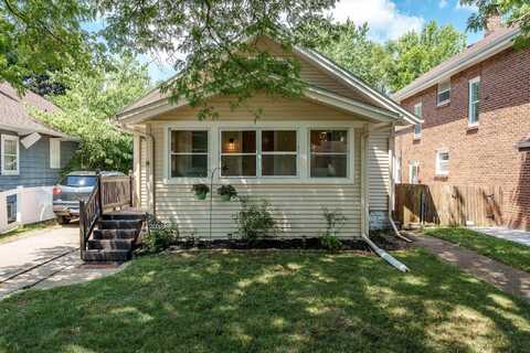 2038 Douglas, ROCKFORD, IL 61103