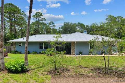4702 Highway 40 W, Yankeetown, FL 34498
