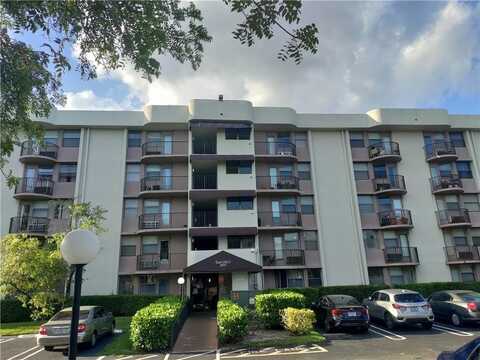 2771 Riverside Dr, Coral Springs, FL 33065