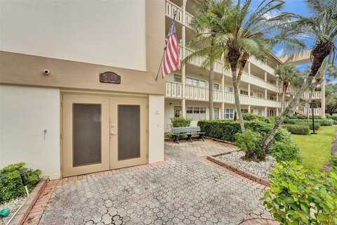 2401 Antigua Cir, Coconut Creek, FL 33066