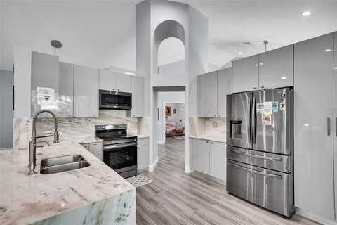 4166 NW 66th Ter, Coral Springs, FL 33067