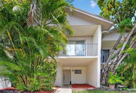 2236 Nova Village Dr, Davie, FL 33317