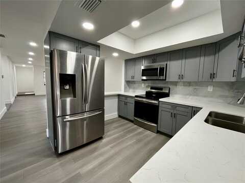 10901 NW 41st Dr, Coral Springs, FL 33065