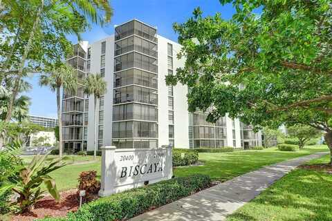 20400 W Country Club Dr, Aventura, FL 33180