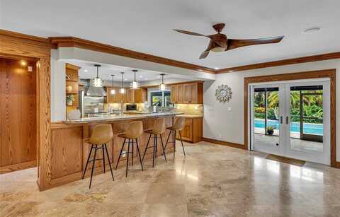701 NW 24th St, Wilton Manors, FL 33311