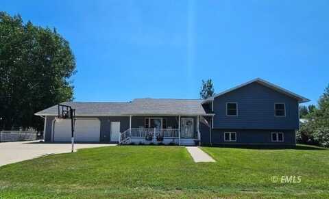 3706 Batchelor St, Miles City, MT 59301
