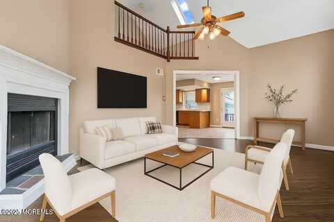 76 9th Street, Belford, NJ 07718