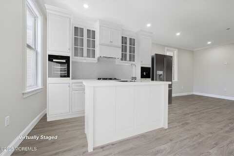 3136 Summit Avenue, Union City, NJ 07087