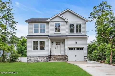 629 Monmouth Avenue, Toms River, NJ 08757