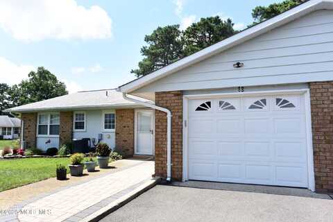 8b Cambridge Circle, Manchester, NJ 08759