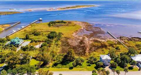 94 Bay Ave, Apalachicola, FL 32320