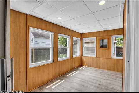 12 Walters Street, Keansburg, NJ 07734