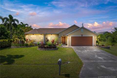 533 SW Kaabe Avenue, Port Saint Lucie, FL 34953