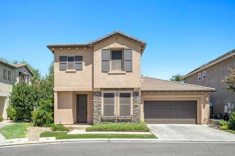 1871 Dupree Lane N, Clovis, CA 93619